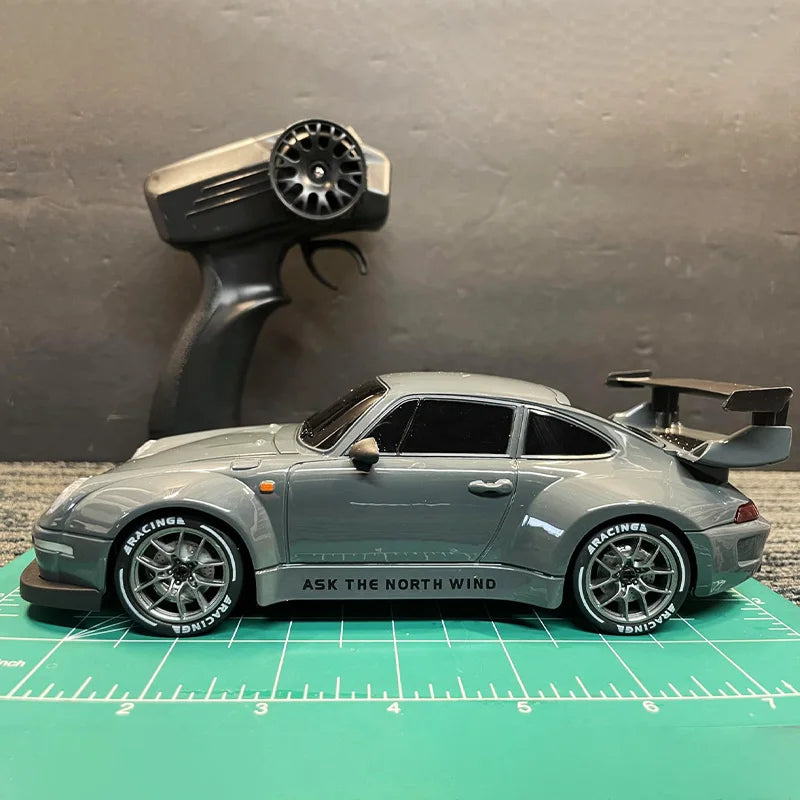PF DriftMaster Pro Skala 1:24 – Szybkie Zdalnie Sterowane Auto Driftowe 4WD 20 km/h z LED i Dodatkowymi Oponami